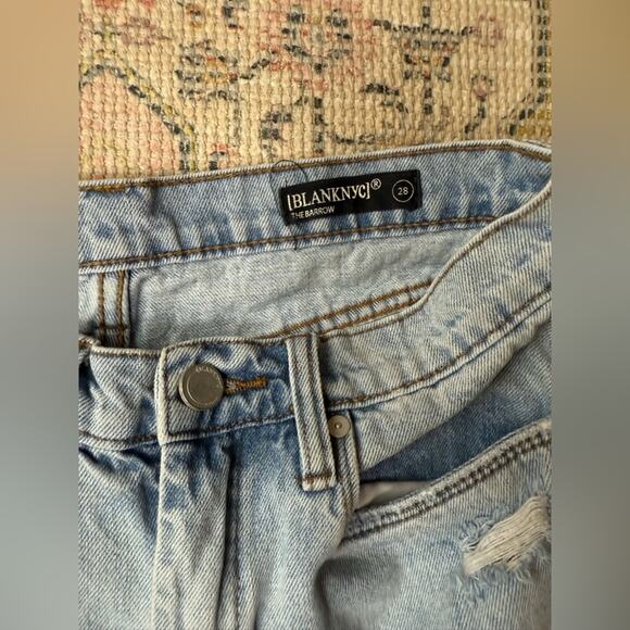 Blank NYC The Barrow Distressed Cutoff Jean Shorts Size 28 Light Denim Women’s - Picture 3 of 6